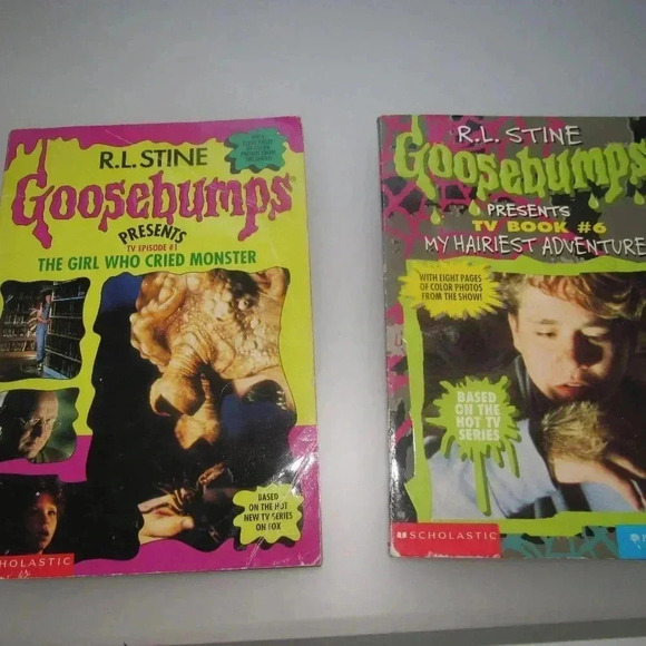 R.L. Stine GOOSEBUMPS TV EPISODE Set~ Girl Who Cri - Picture 1 of 3